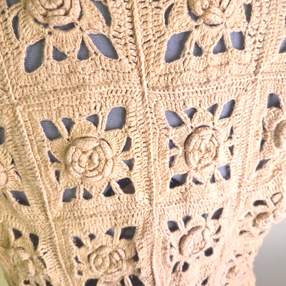 Beige Crocheted Vest Size Small to Med - Picture 2 of 4
